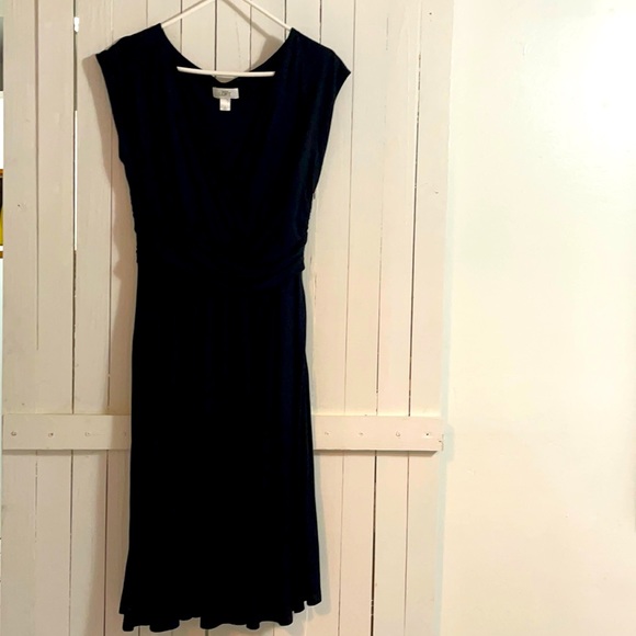 ANN TAYLOR Loft Classic LBD faux wrap sz S - Picture 3 of 8